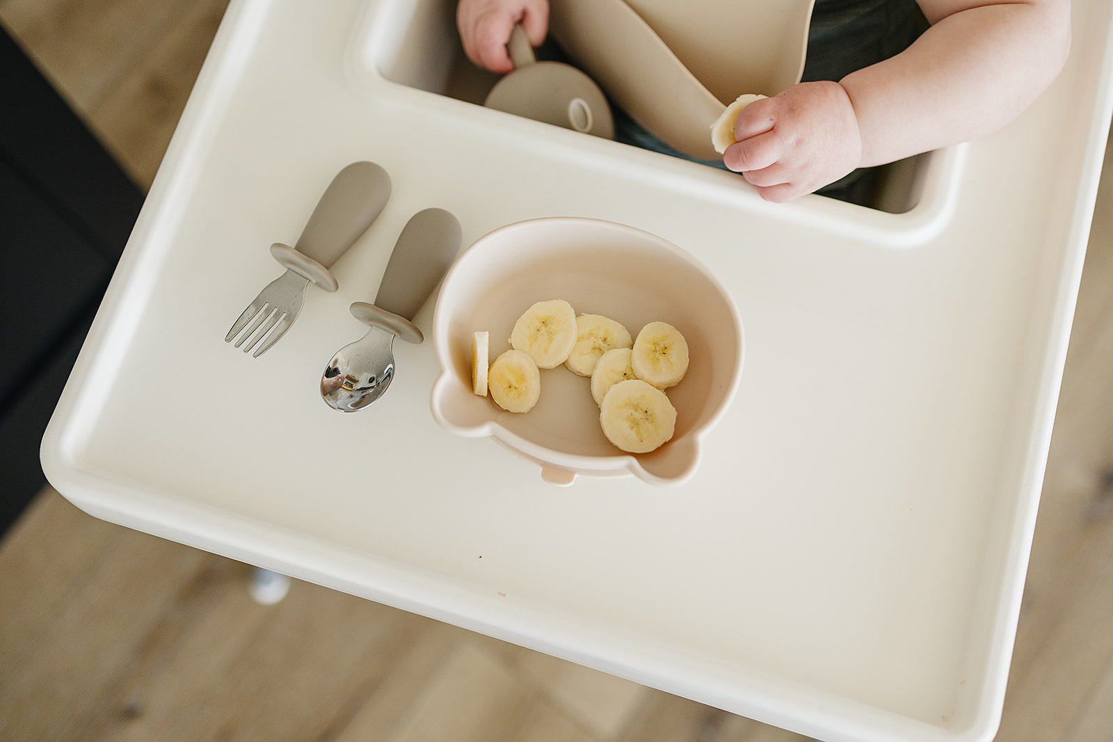 silicone bear-shaped baby bowl with suction base