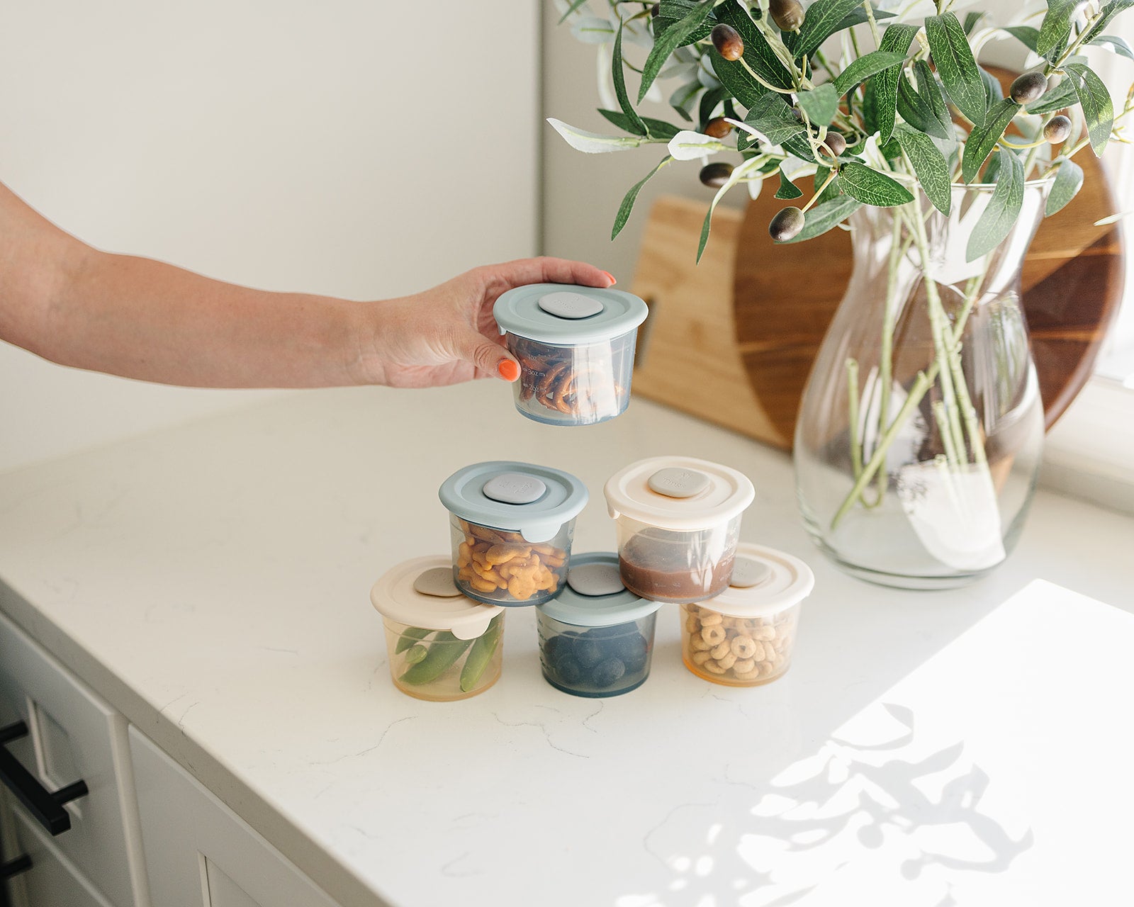 6-piece silicone container set with colorful lids