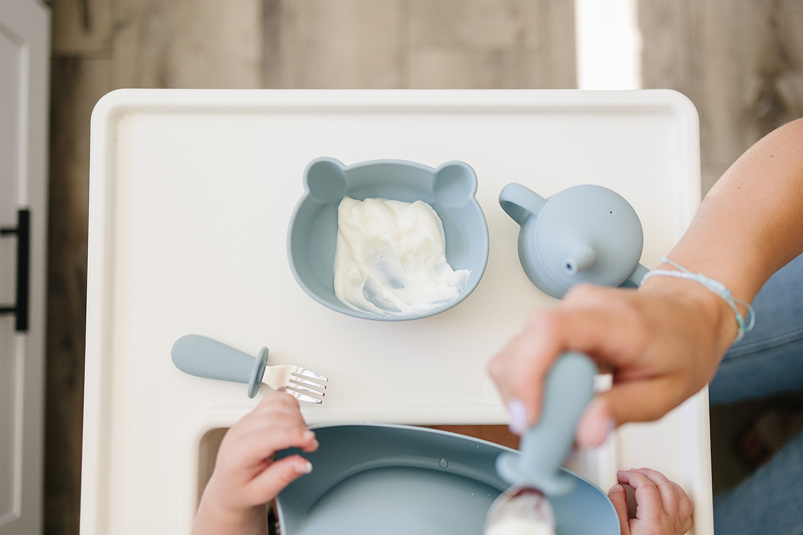 silicone bear-shaped baby bowl with suction base