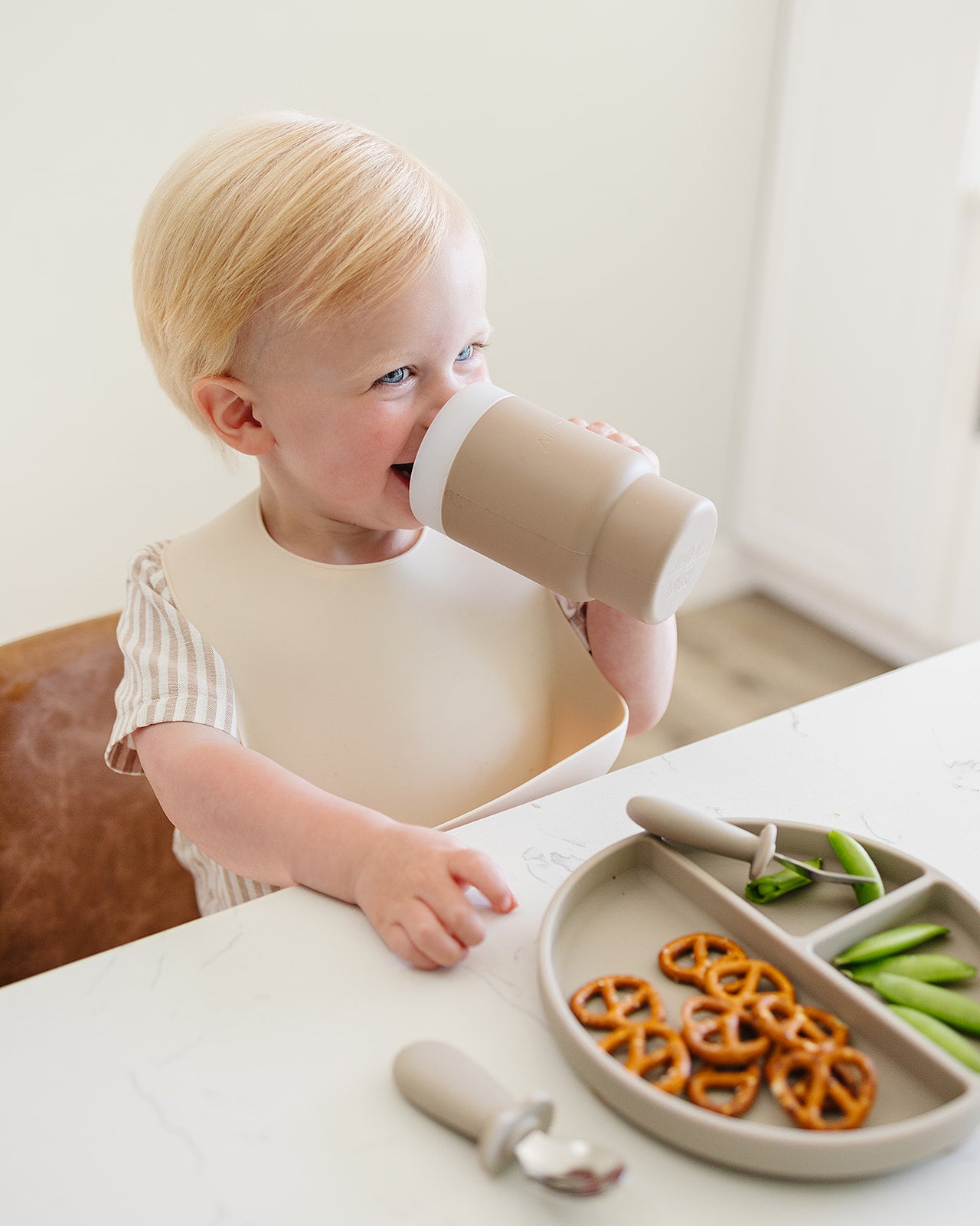 baby using divided silicone suction plate 